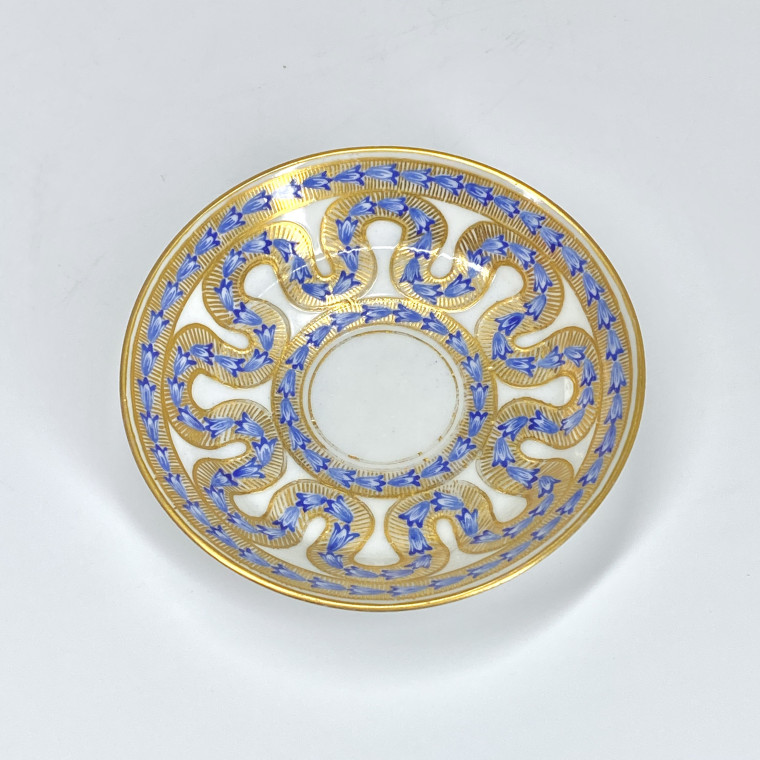 Sèvres - Tasse mignonnette de forme litron - XVIIIe siècle - vers 1770