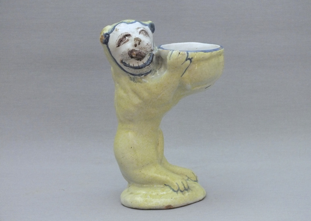 Wrisberg Holzen (Germany) - Lion forming saleron - Eighteenth Century