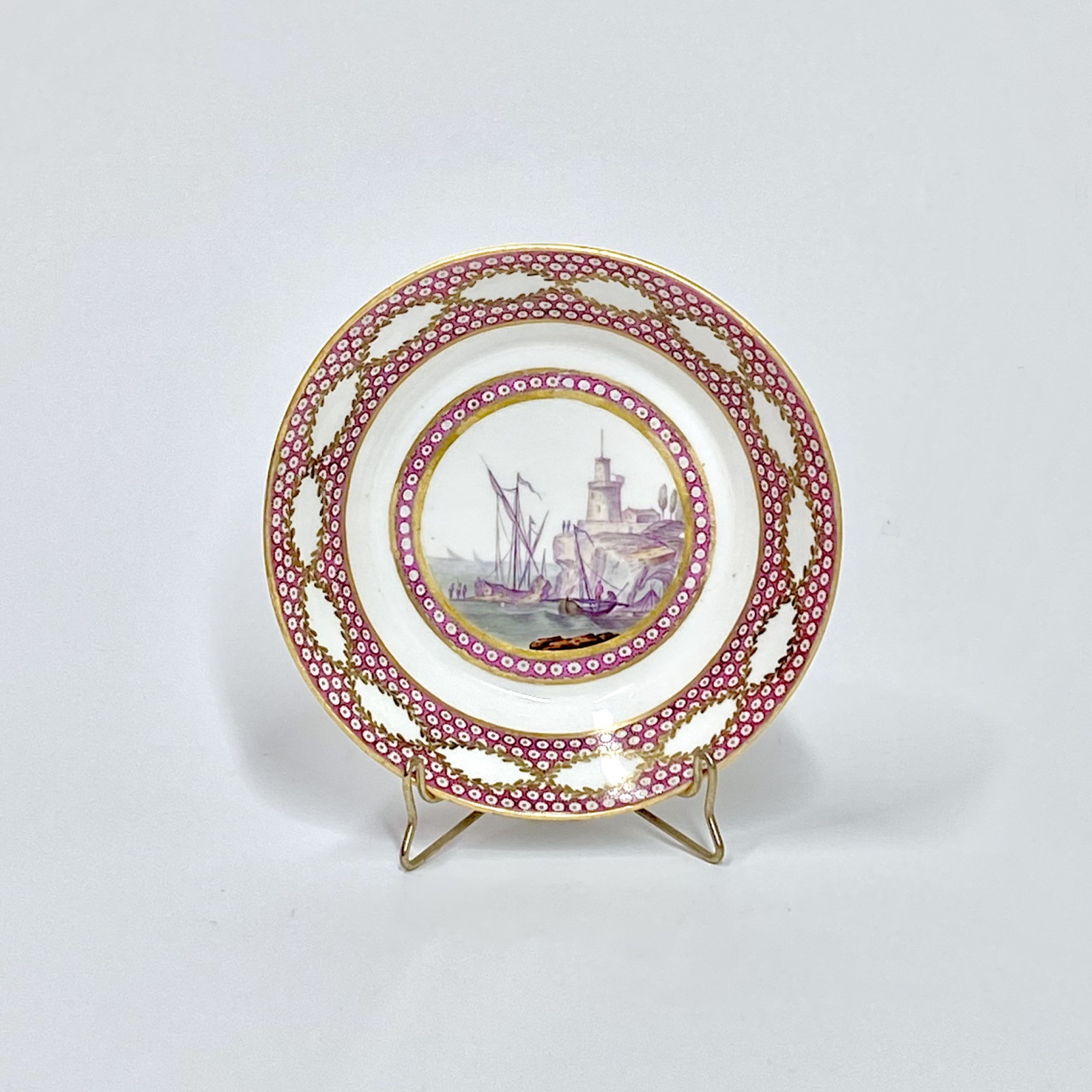 Sèvres - Cup and saucer decorated with maritime scenes - Eighteenth century