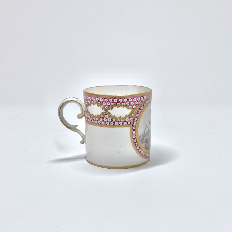 Sèvres - Cup and saucer decorated with maritime scenes - Eighteenth century