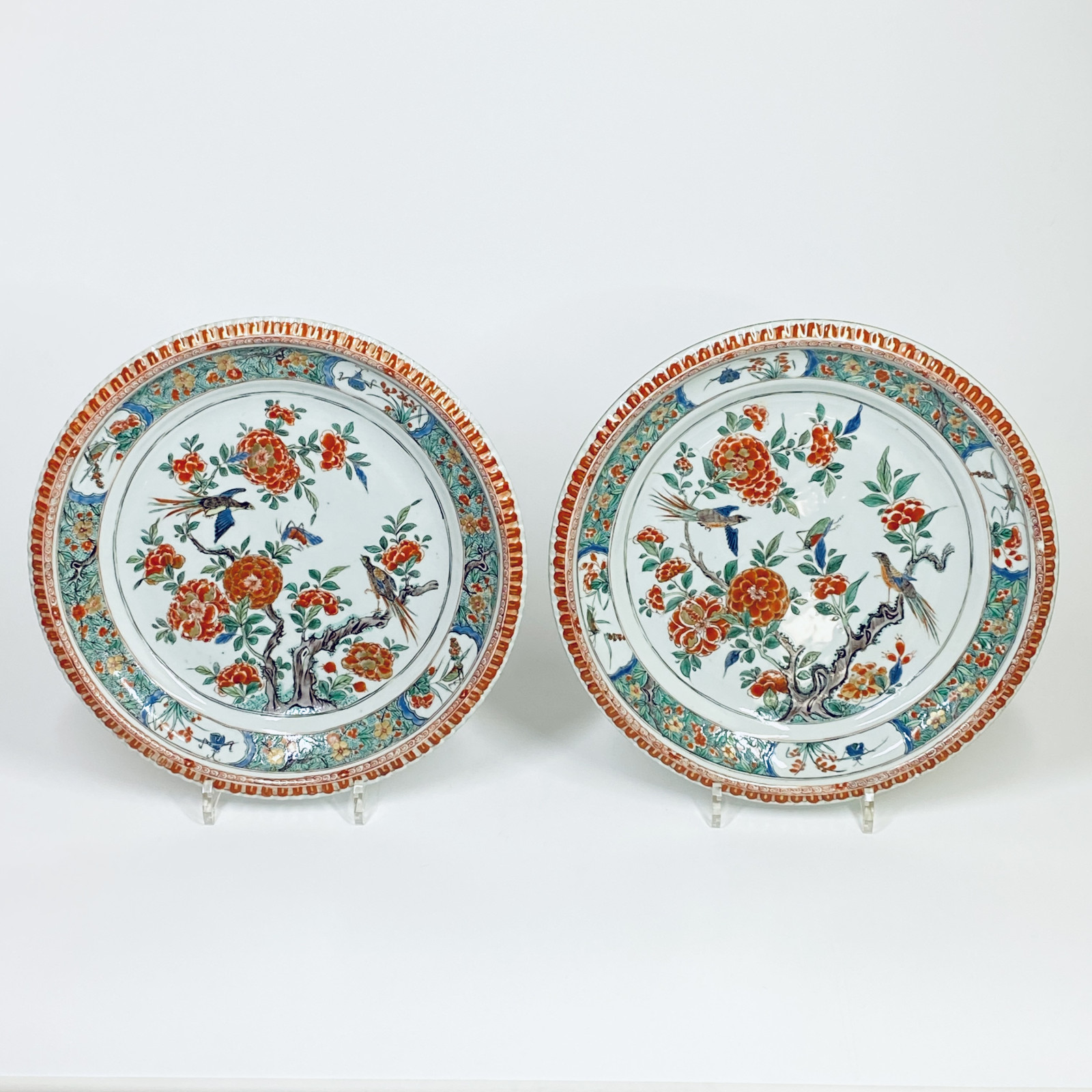 Chine - Paire de plats de la famille verte - Époque Kangxi (1662-1722)
