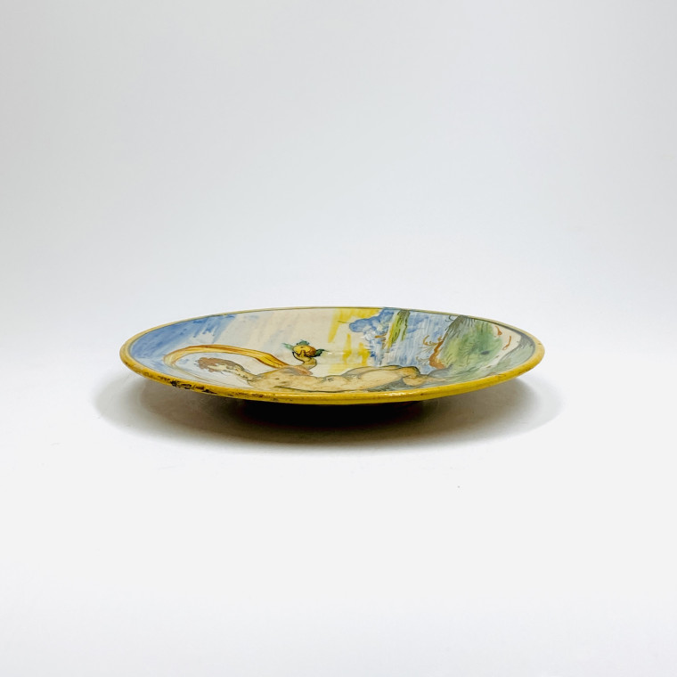 Small tondino in Venetian majolica - sixteenth century