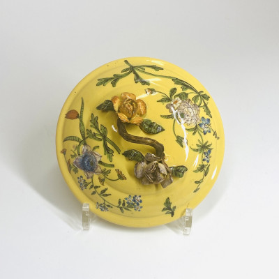 Couvercle en faïence de Marseille  - XVIIIe siècle