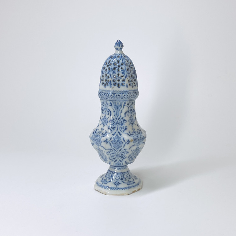 Montpellier - Saupoudreuse en camaïeu bleu - XVIIIe siècle - VENDU