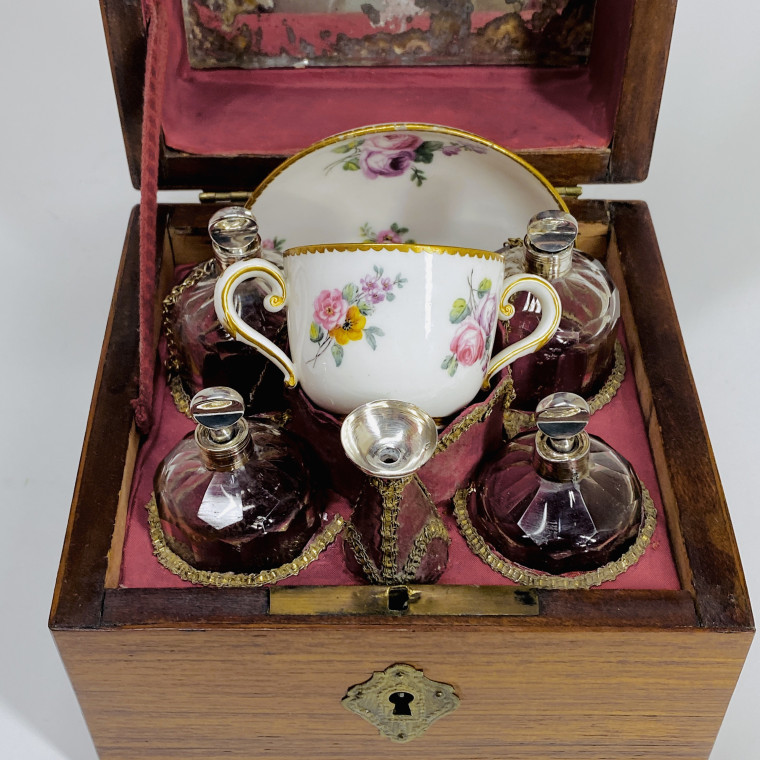 Louis XVI travel perfume box - Eighteenth century