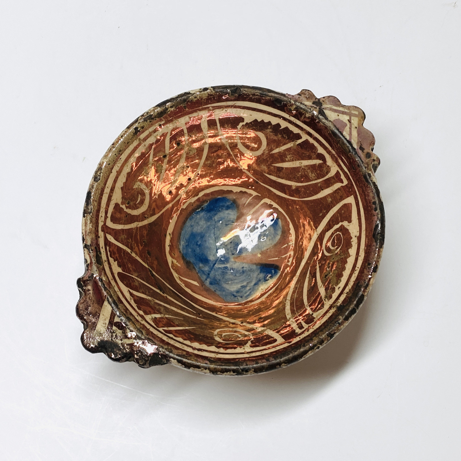 Manisès (Valence) - Hispano-Mauresque - winged bowl - Seventeenth century (2)