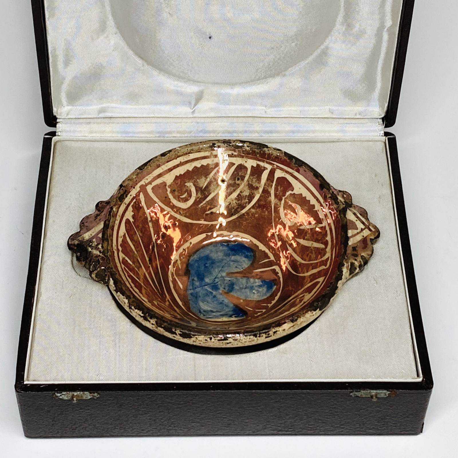 Manisès (Valence) - Hispano-Mauresque - winged bowl - Seventeenth century (2)