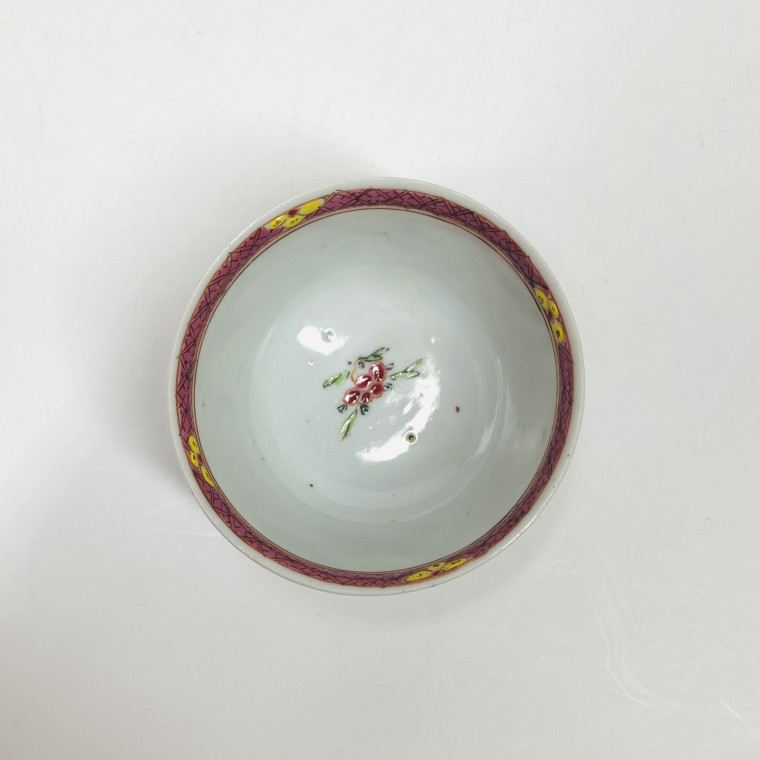 Sorbet et sa soucoupe en porcelaine de chine de la famille rose - Période Qianlong (1735-1796)