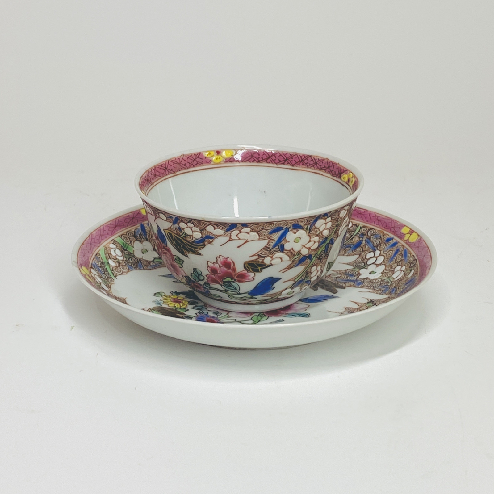 Sorbet et sa soucoupe en porcelaine de chine de la famille rose - Période Qianlong (1735-1796)