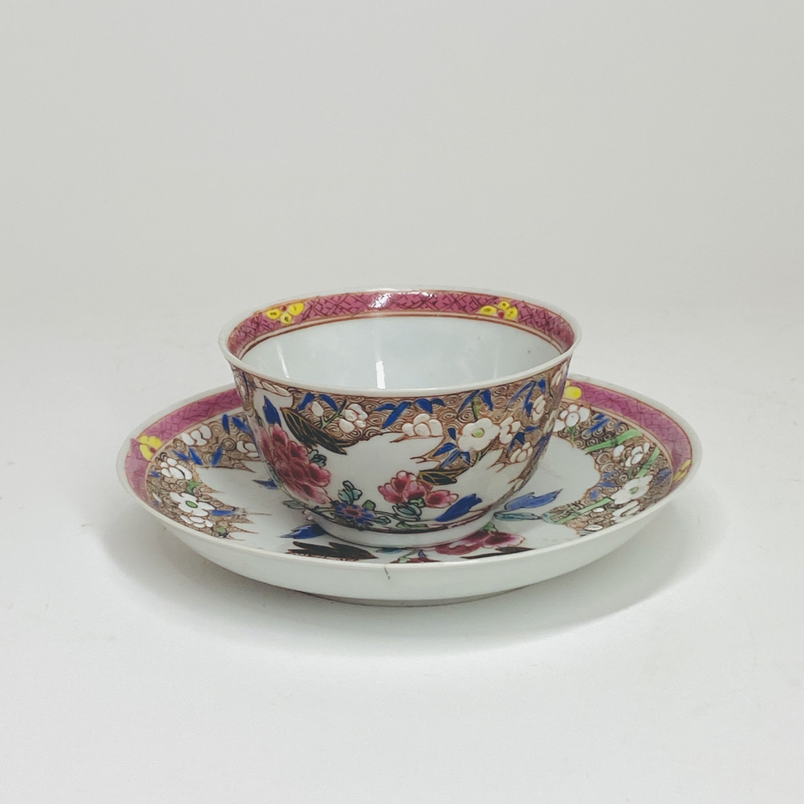 Sorbet et sa soucoupe en porcelaine de chine de la famille rose - Période Qianlong (1735-1796)