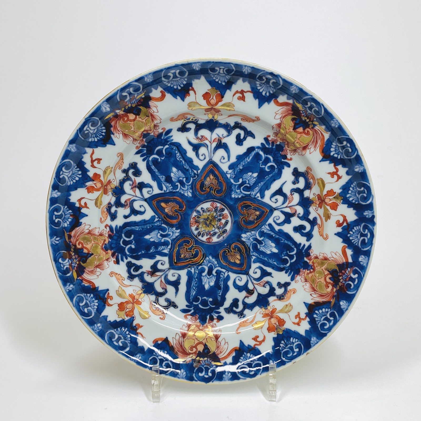 China - Pair of dishes decorated with lambrequins - Kangxi period (1661-1722)