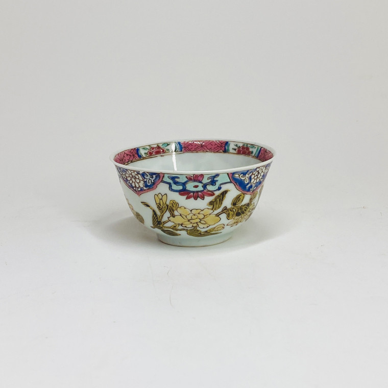Sorbet et sa soucoupe en porcelaine de chine de la famille rose - Période Qianlong (1735-1796)