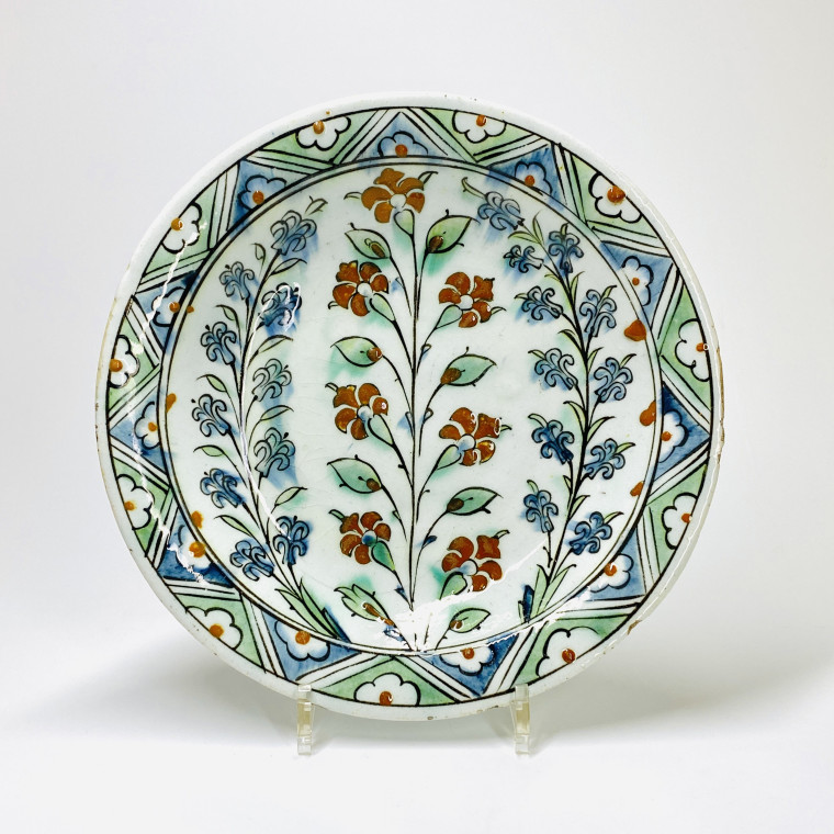 Iznik - Dish called "tabak" - Seventeenth century