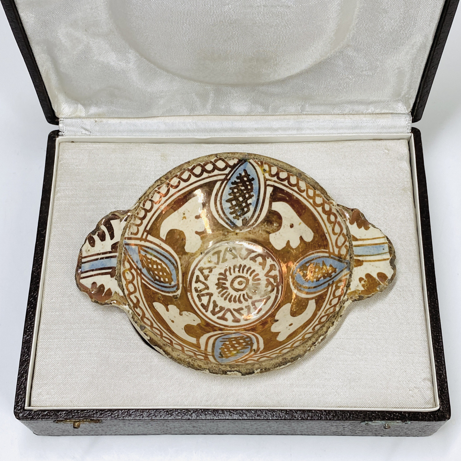 Manises (Valence) - Hispano-Moorish - Bowl with ears - Seventeenth century (5)