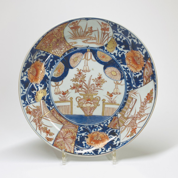 JAPON - Paire de coupes à décor dit "Imari" - XVIIIe siècle