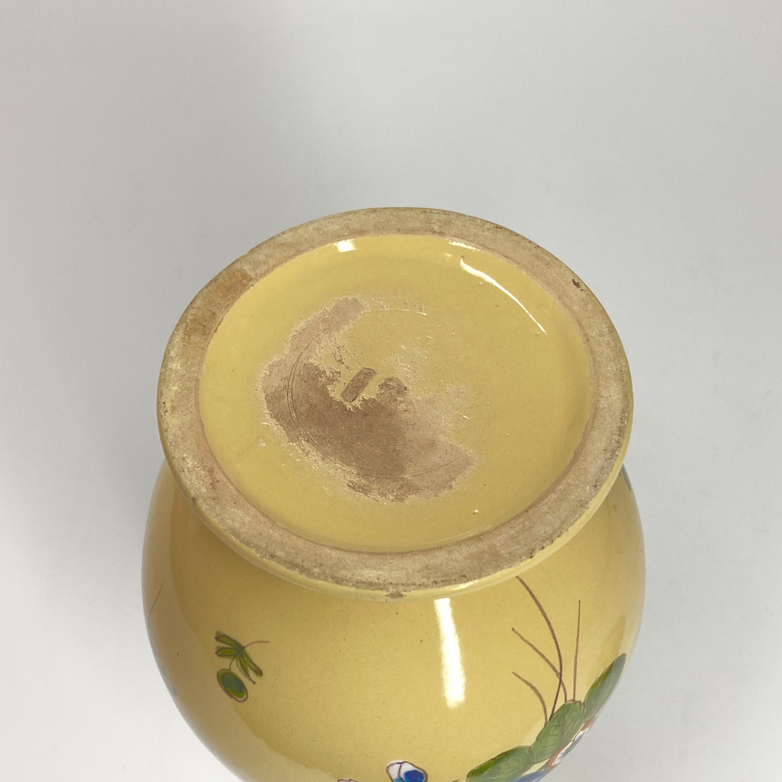 Moustiers - Covered pitcher and its basin with a yellow background - Eighteenth century