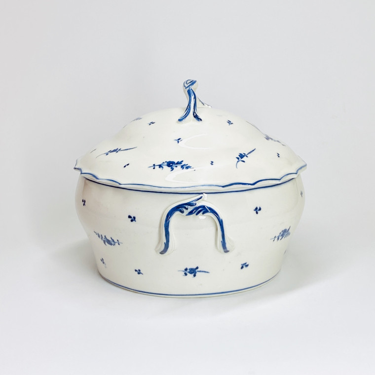 Arras - Terrine in soft porcelain, decoration with the twig - eighteenth century