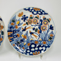 Delft - Pair of polychrome plates - Eighteenth century