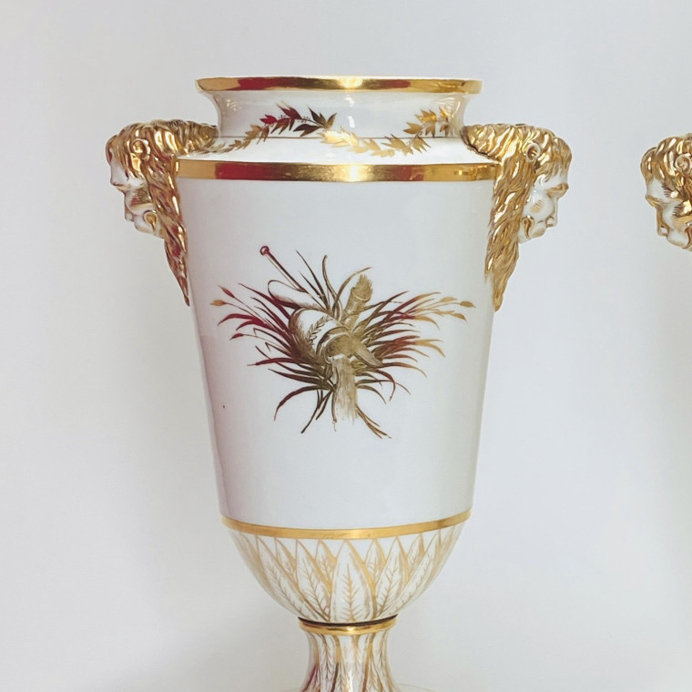 Lille - Pair of vases with grisaille decoration - Eighteenth century