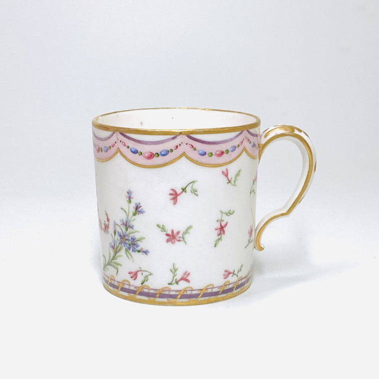 Large litron cup in soft Sèvres porcelain - Eighteenth century