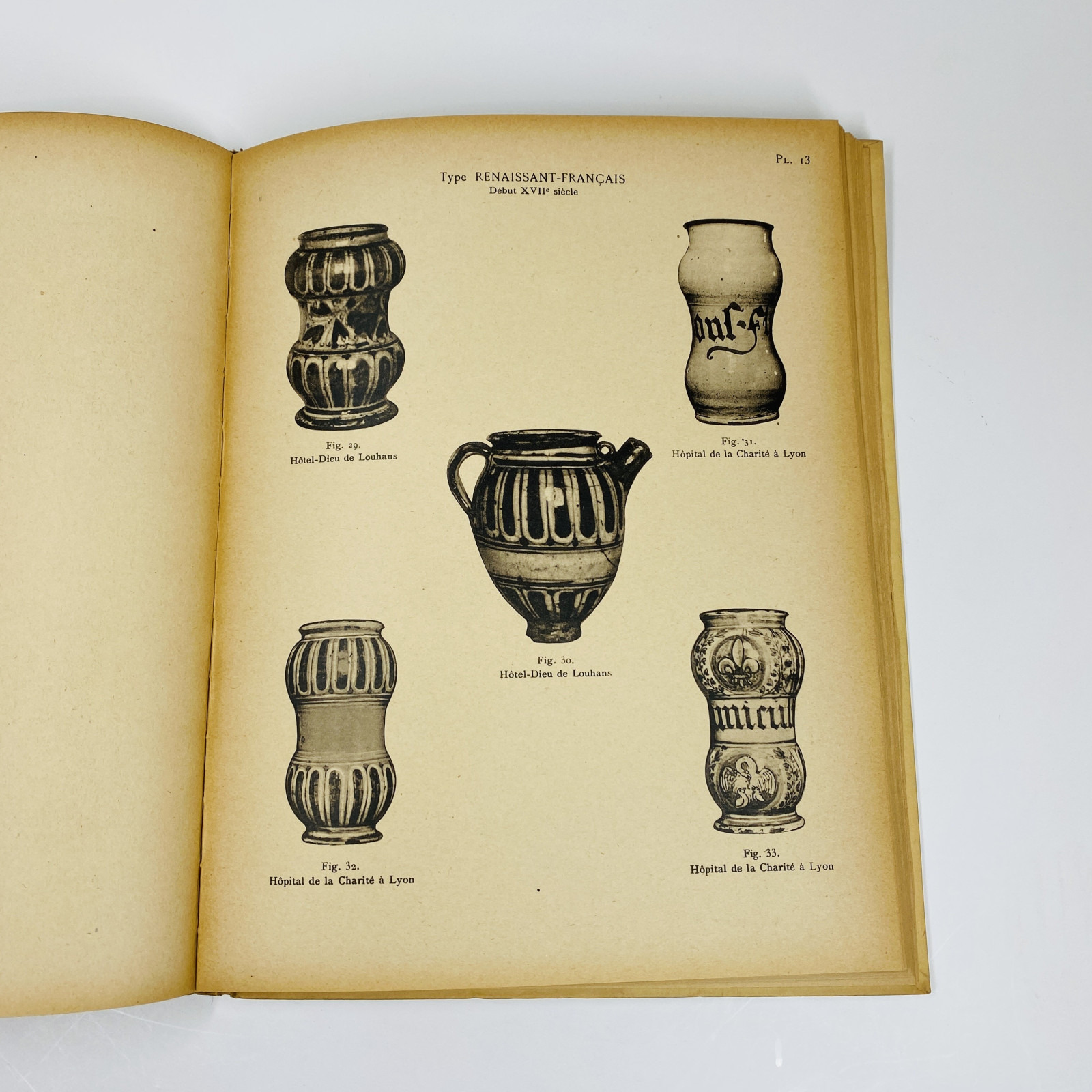 Chompret - Les faïences françaises primitives - 1946