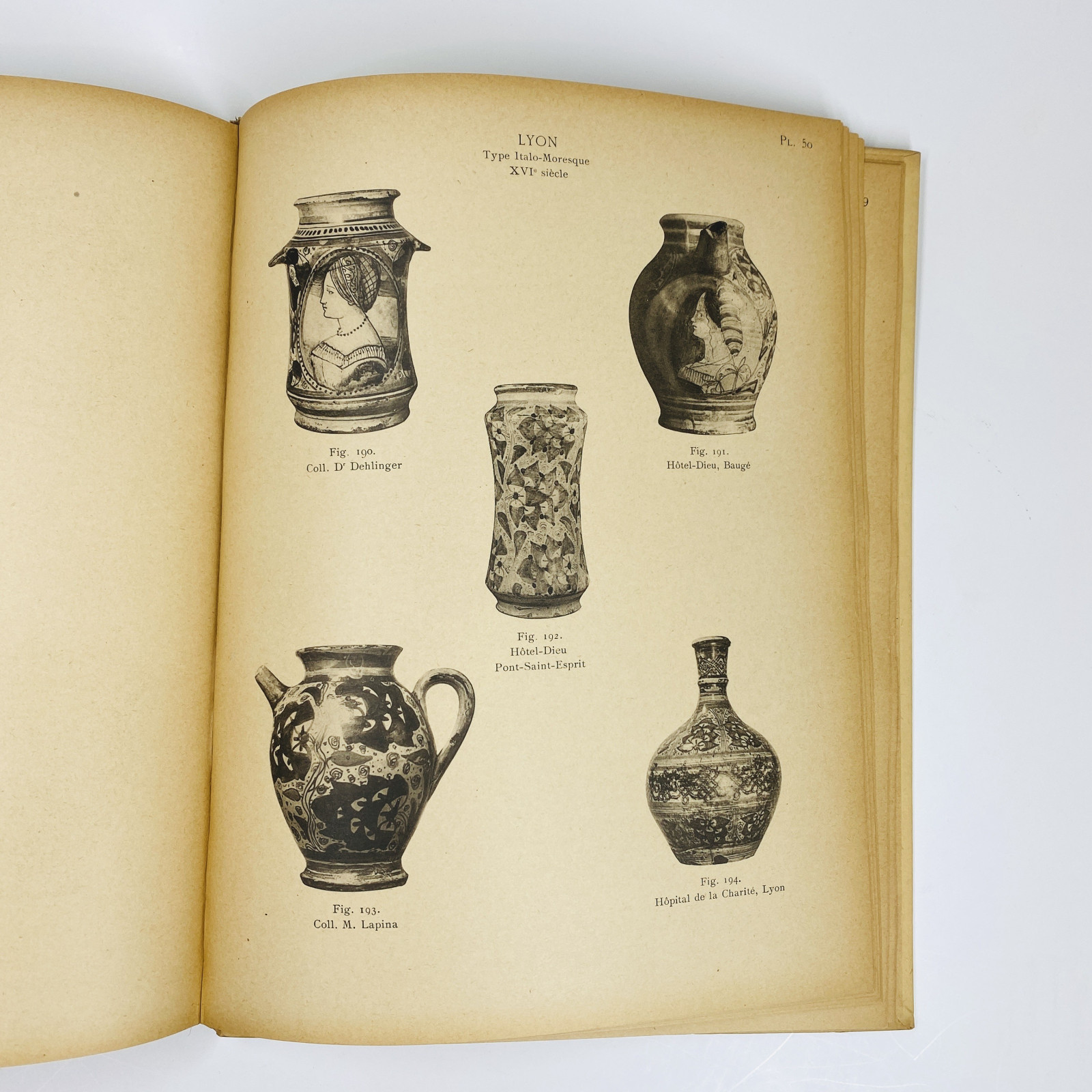 Chompret - Les faïences françaises primitives - 1946