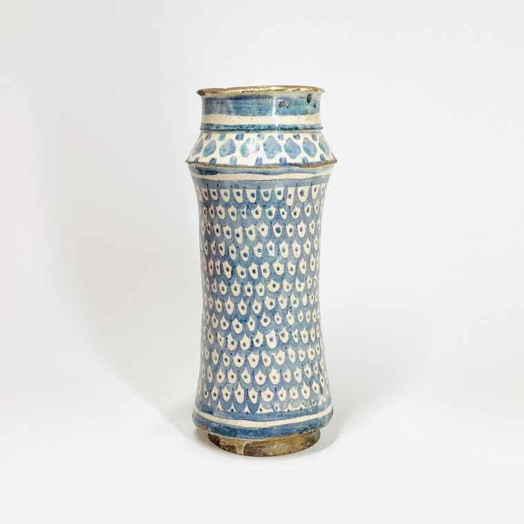 Spain - Large albarello - First half of the Sixteenth century