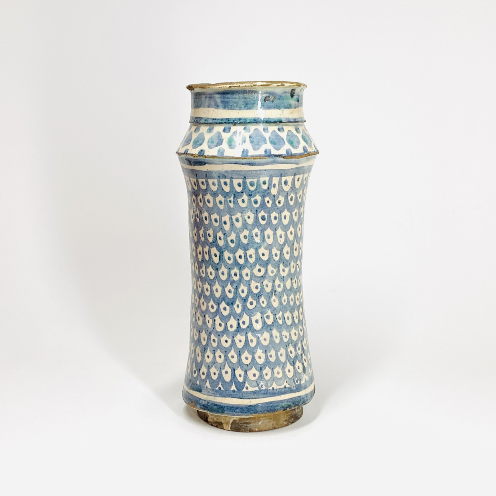 Spain - Large albarello - First half of the Sixteenth century