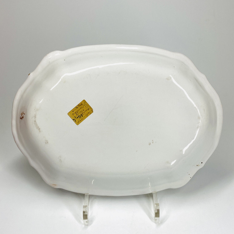 Plat armorié en faïence de Moustiers - Atelier d’Olérys - XVIIIe siècle