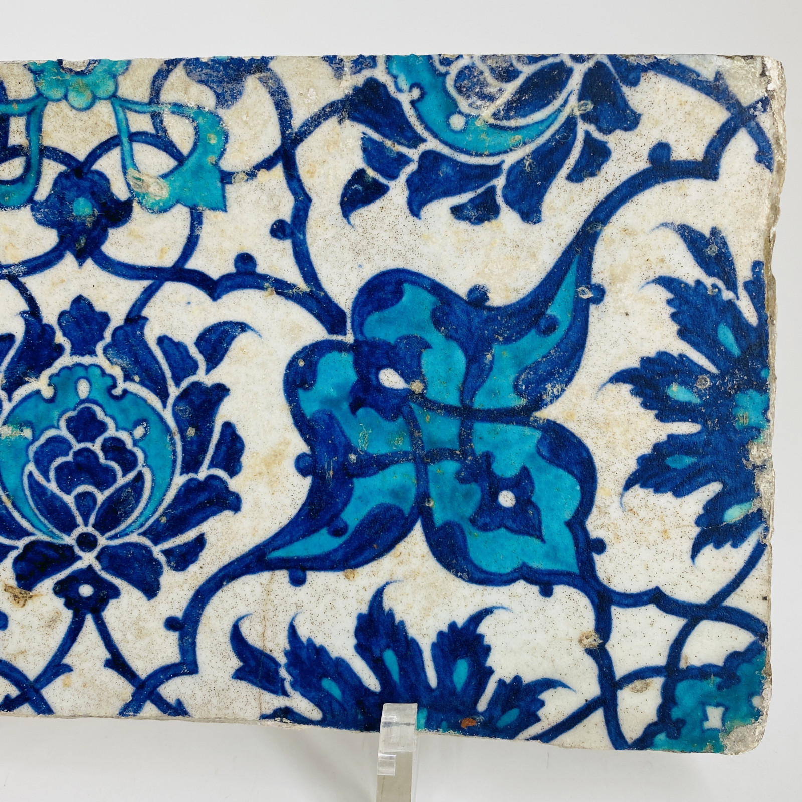 Iznik - Carreau en bleu et turquoise - Deuxième quart du XVIe siècle