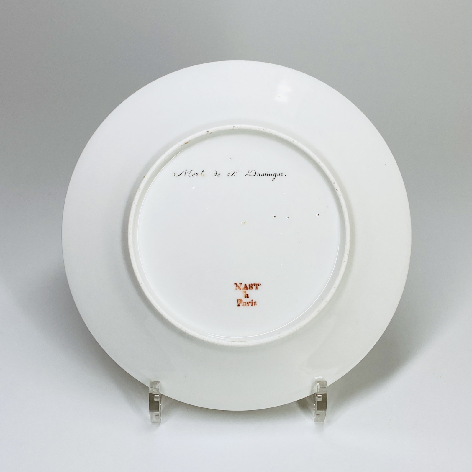 Paris (Nast) - Six assiettes en porcelaine à décor d'oiseaux - Début du XIXe siècle