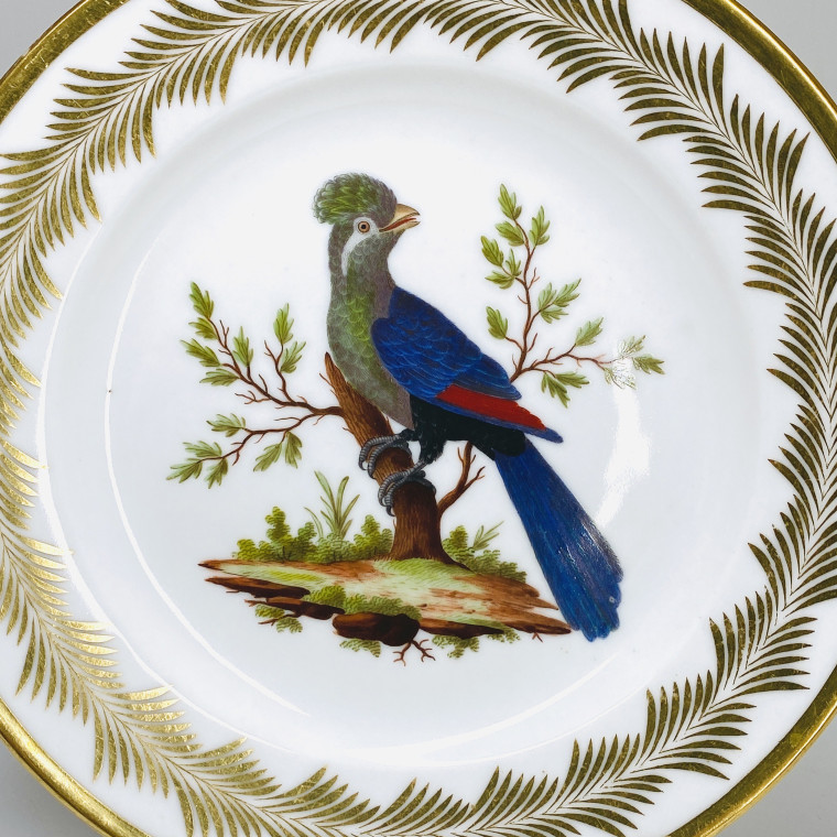 Paris (Nast) - Six assiettes en porcelaine à décor d'oiseaux - Début du XIXe siècle