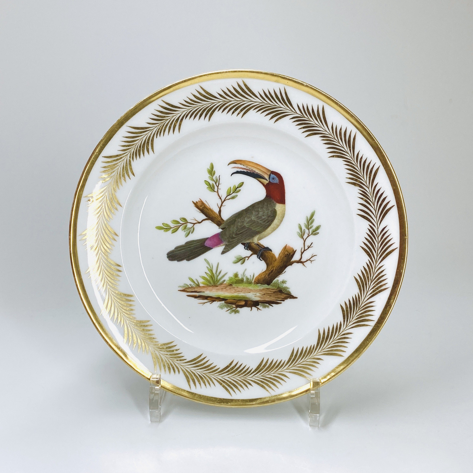 Paris (Nast) - Six assiettes en porcelaine à décor d'oiseaux - Début du XIXe siècle