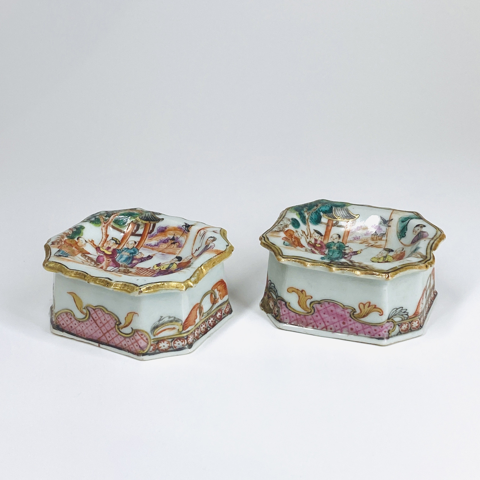 China - Pair of salt cellars - Qianlong period (1736-1795)