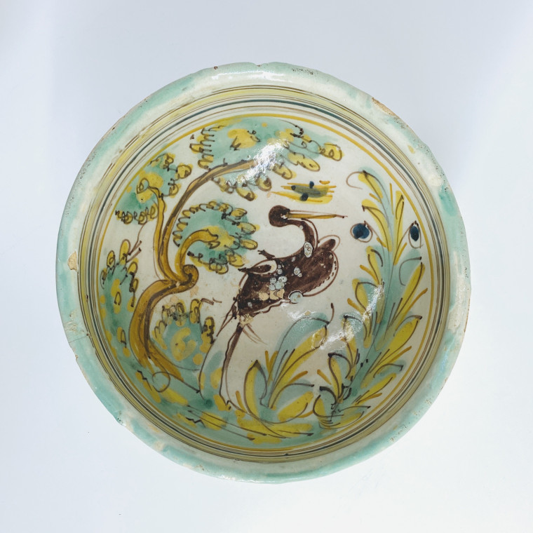 Talavera - Two cups decorated with a wader and a hare - Second half of the Seventeenth century