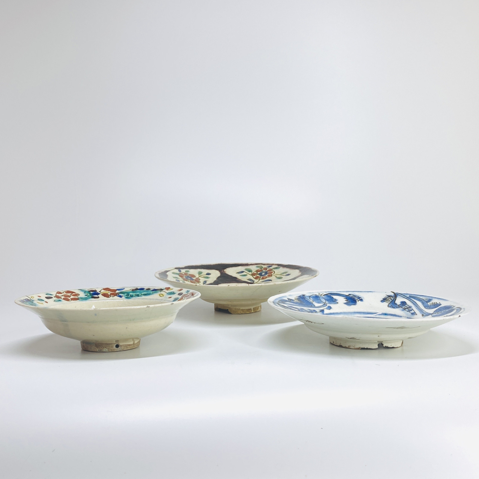 Kutahya (Ottoman Turkey) - Three cups with floral decoration - Eighteenth century