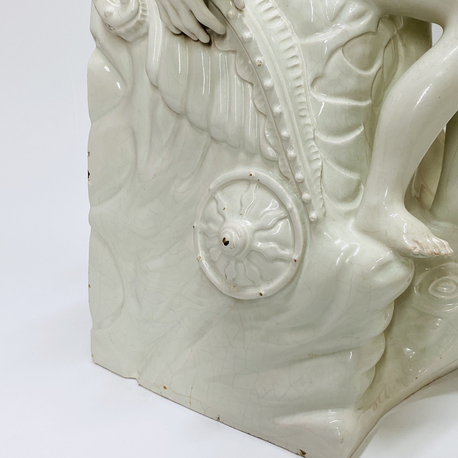 Large white enamelled fountain attributed to Brussels - Eighteenth century