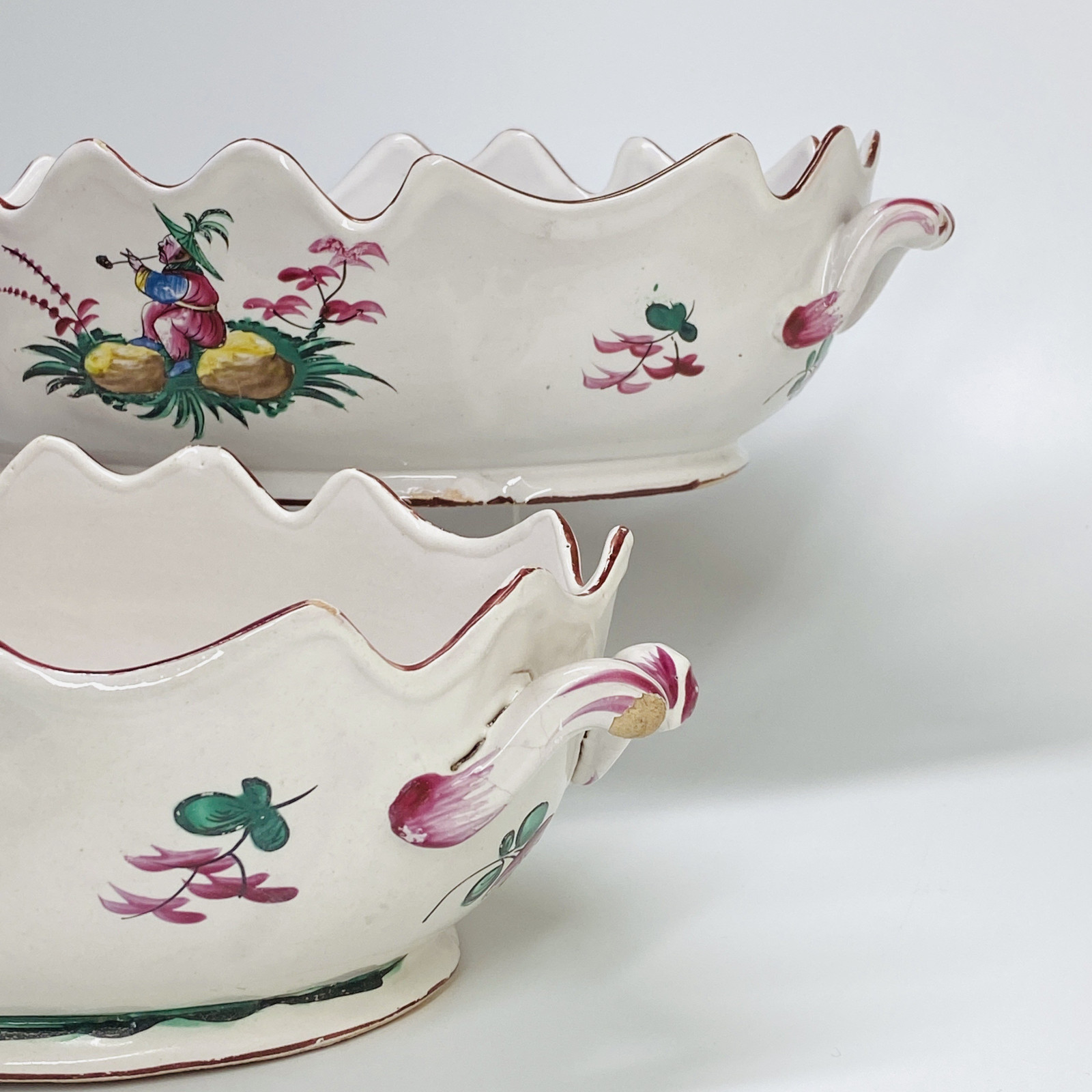 Les Islettes - Pair of glass coolers decorated with Chinese - Late eighteenth century