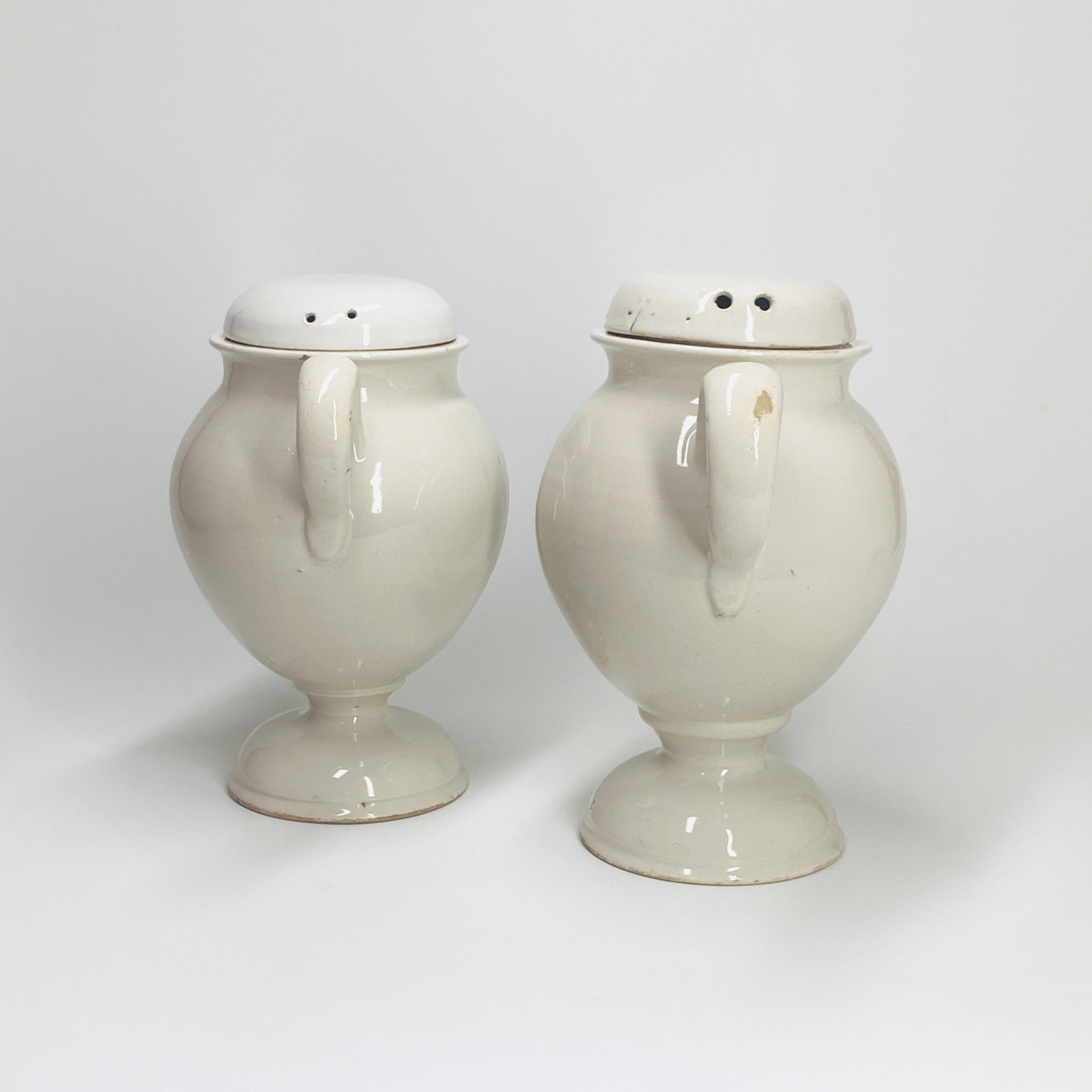 Paire de chevrettes en faïence du Sud-ouest - XVIIIe siècle - VENDU