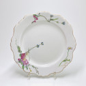 Marseille (Robert) Assiette à décor de fleurs et fruit - XVIIIe siècle