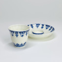 Rare small Saint-Cloud porcelain trembling cup - Early eighteenth century
