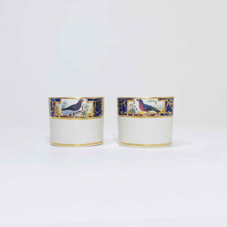 Tournai - Deux rares tasses dites "aux oiseaux de Buffon", provenant du service du duc d'Orléans - 1787-1792 - Prix sur demande.