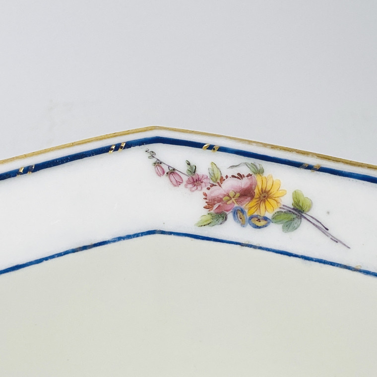 Sèvres - Saladier à mortier à décor de bouquets de fleurs - XVIIIe siècle