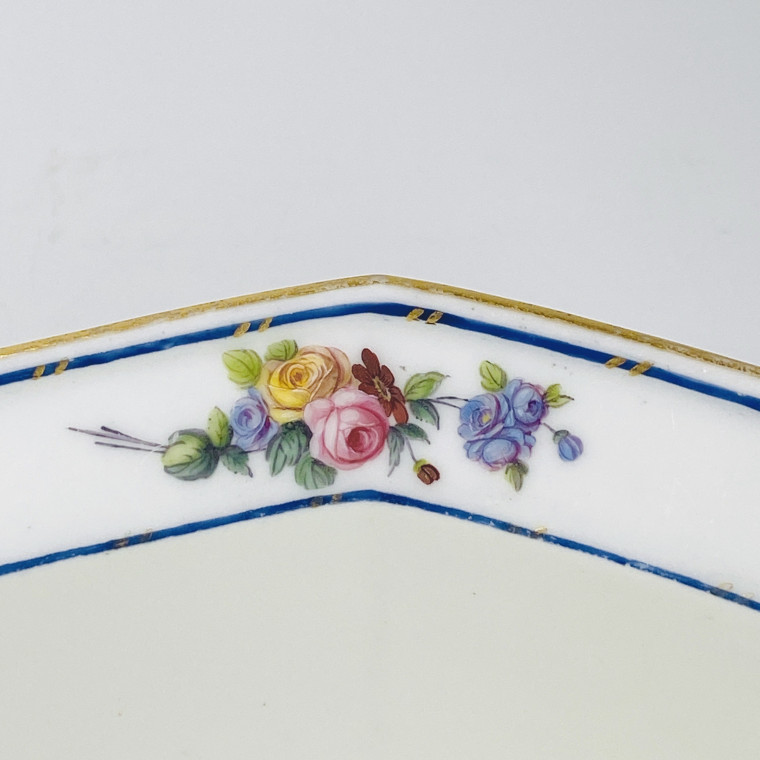 Sèvres - Saladier à mortier à décor de bouquets de fleurs - XVIIIe siècle