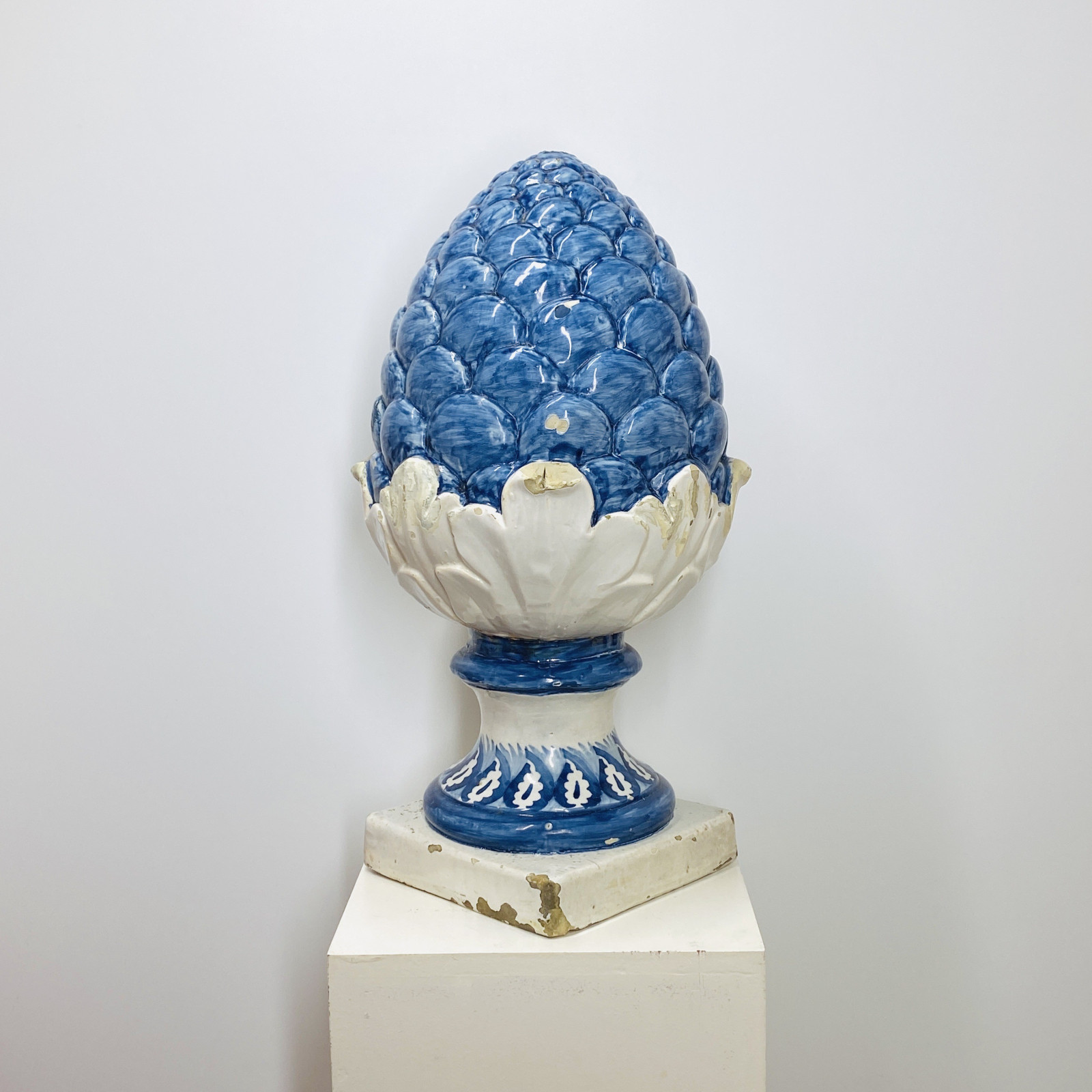 Portugal - Pomme de pin en faïence de Porto - XIXe siècle