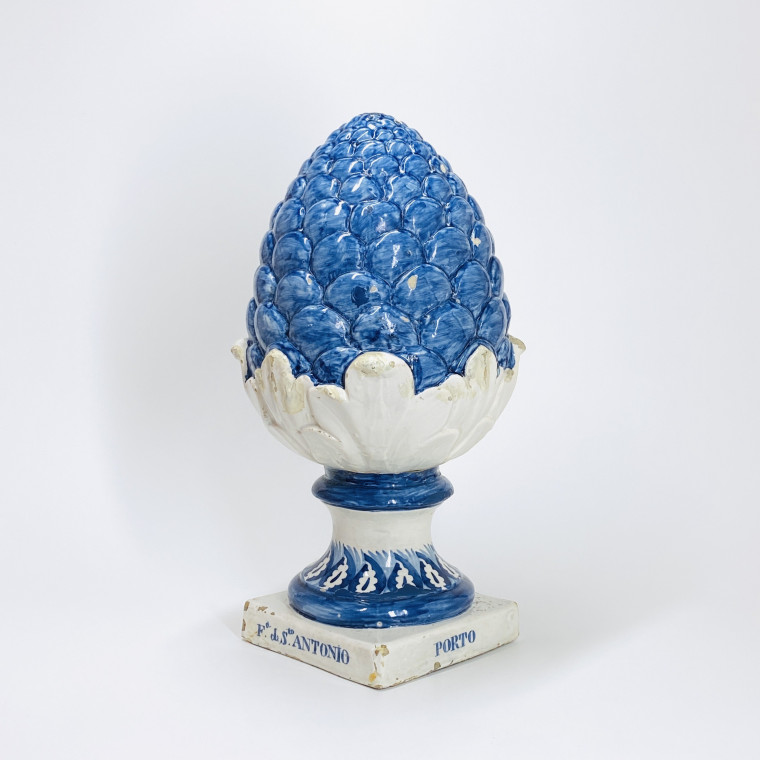 Portugal - Pomme de pin en faïence de Porto - XIXe siècle