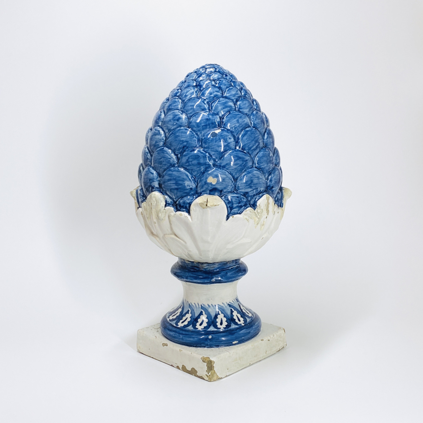 Portugal - Pomme de pin en faïence de Porto - XIXe siècle