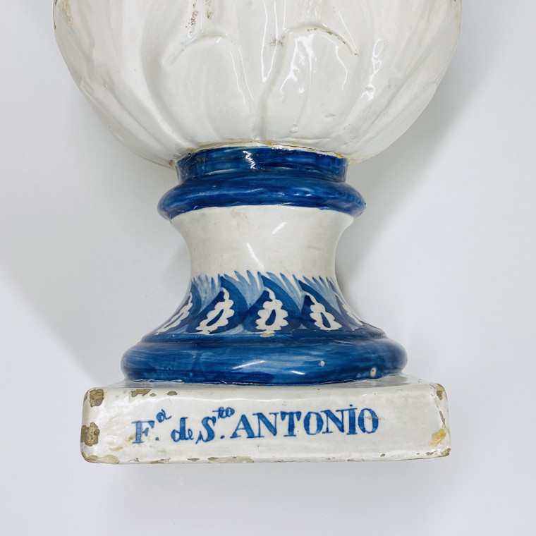 Portugal - Pomme de pin en faïence de Porto - XIXe siècle