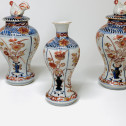 Garniture en porcelaine du Japon à décor Imari - Arita - Début du XVIIIe siècle