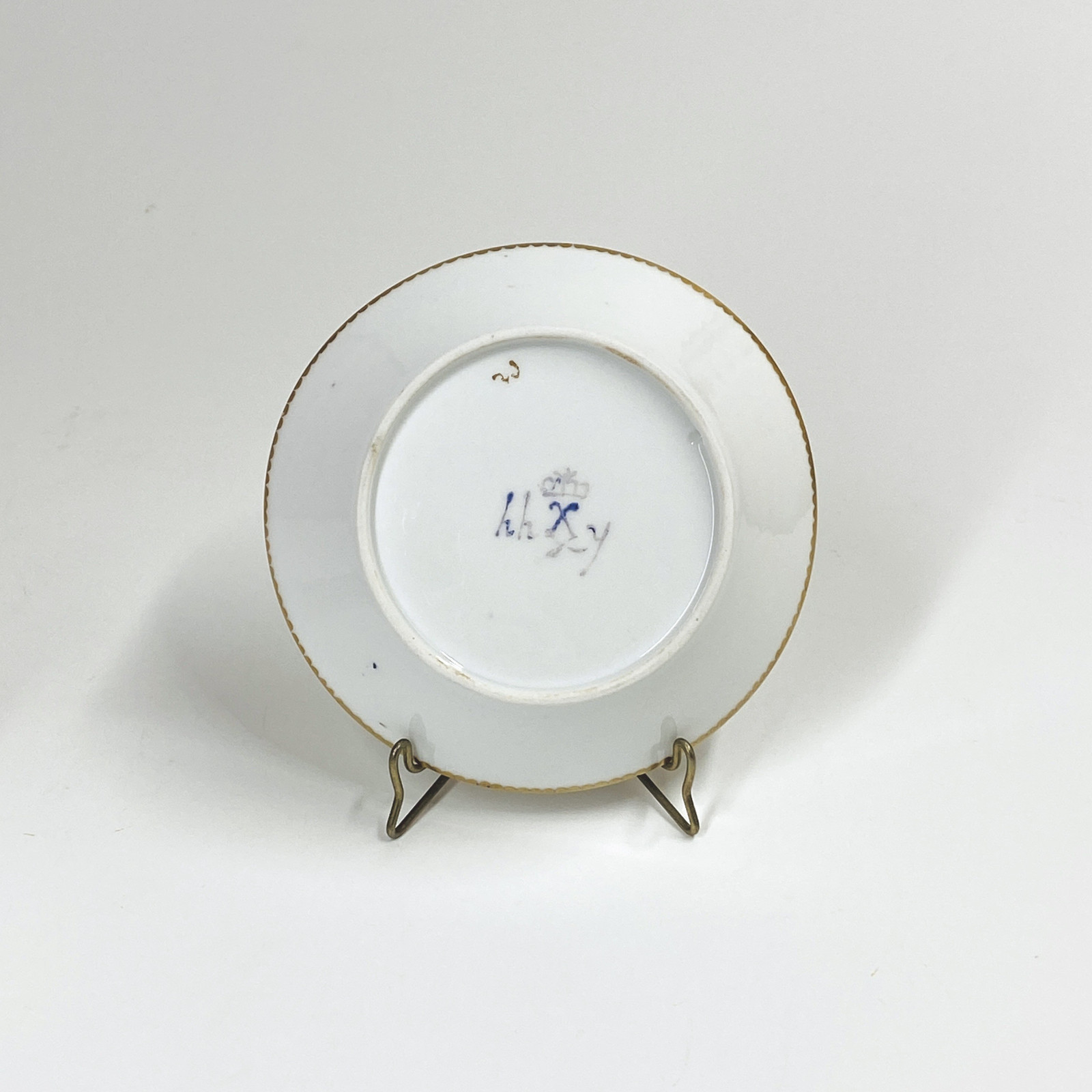 Sèvres - Tasse litron à décor de coeurs enflammés - XVIIIe siècle